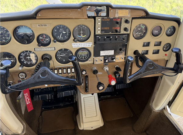Cessna Cockpit 1972